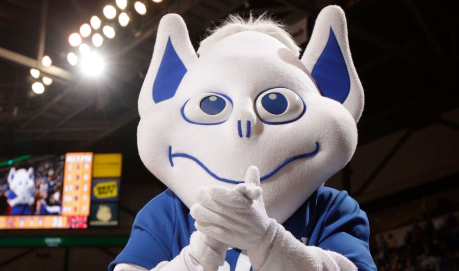 SLU Basketball Team Abandoned As Bus Driver Goes Rogue And Makes A Run For It [Update]