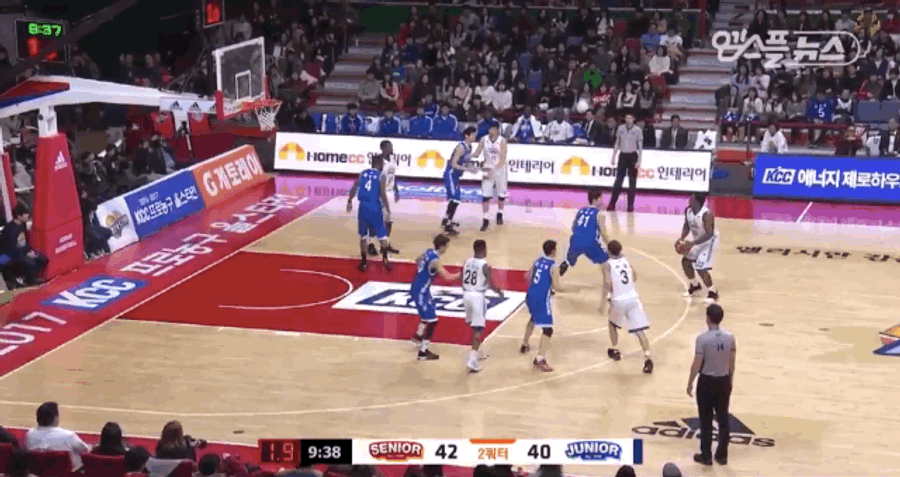 Korean Basketball League All-Stars Pull Off Elaborate Mid-Game Mannequin Challenge
