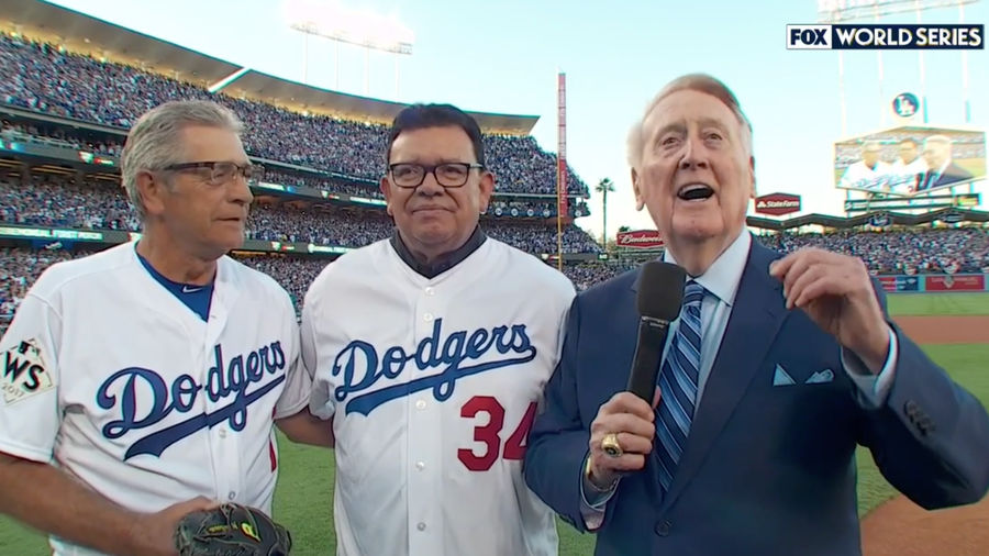 Vin Scully Returns To Dodger Stadium For First-Pitch Ceremony
