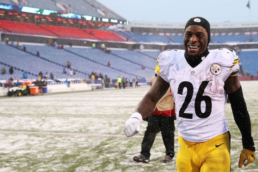 Le'Veon Bell Wants More Than Running Back Money