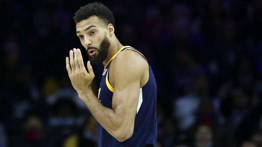 Rudy Gobert going all Draymond