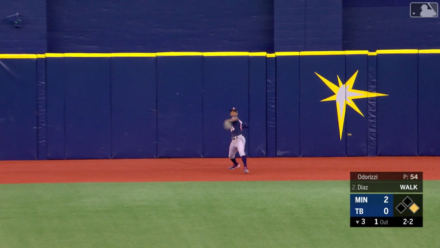 Twins&#39; Byron Buxton Throws An Absolute Laser To Make A 300-Foot Double Play Look Easy