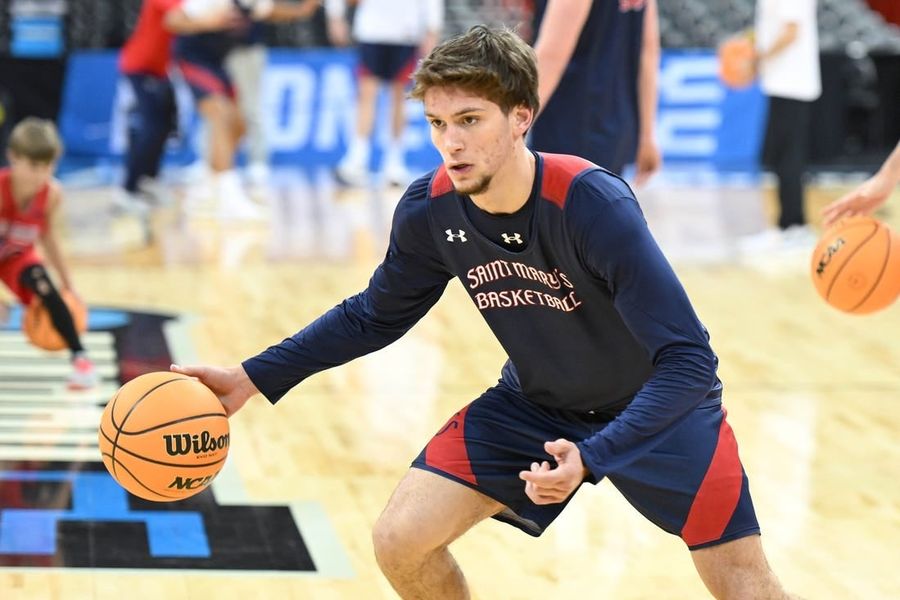 Saint Mary's G Aidan Mahaney commits to UConn