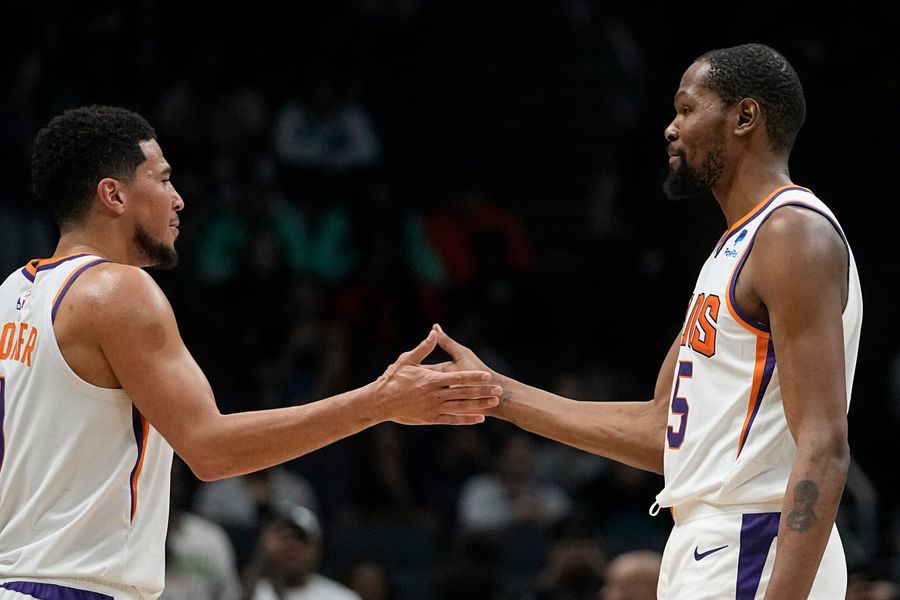 Kevin Durant was everything, everywhere, all at once in his Phoenix Suns debut