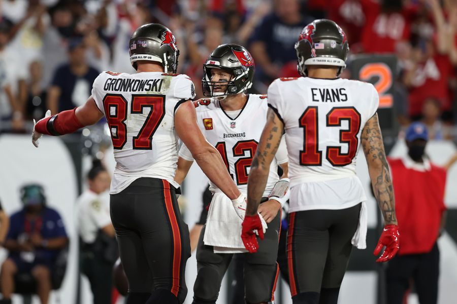 Opening Night Overreaction: Mike Evans is officially washed