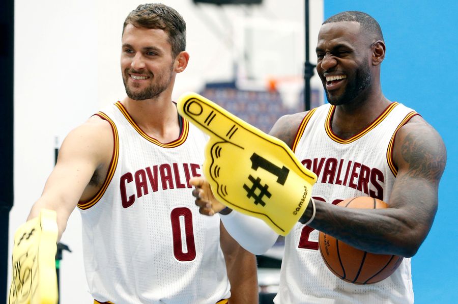 LeBron Says Carmelo-For-Love Trade Rumor Is &quot;Trash,&quot; Reporter &quot;Is Trash Too&quot;