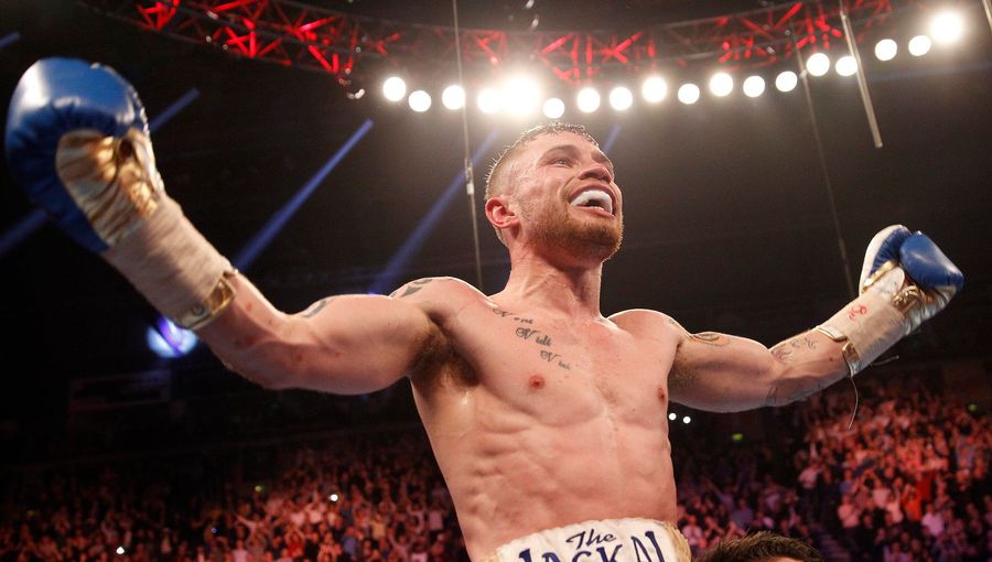 Boxer Says His Hand Was Broken In Bizarre Hotel Ornament Accident