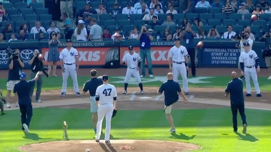Giants Heroes Disgrace The Ceremonial First Pitch With Vile Prolate Spheroids