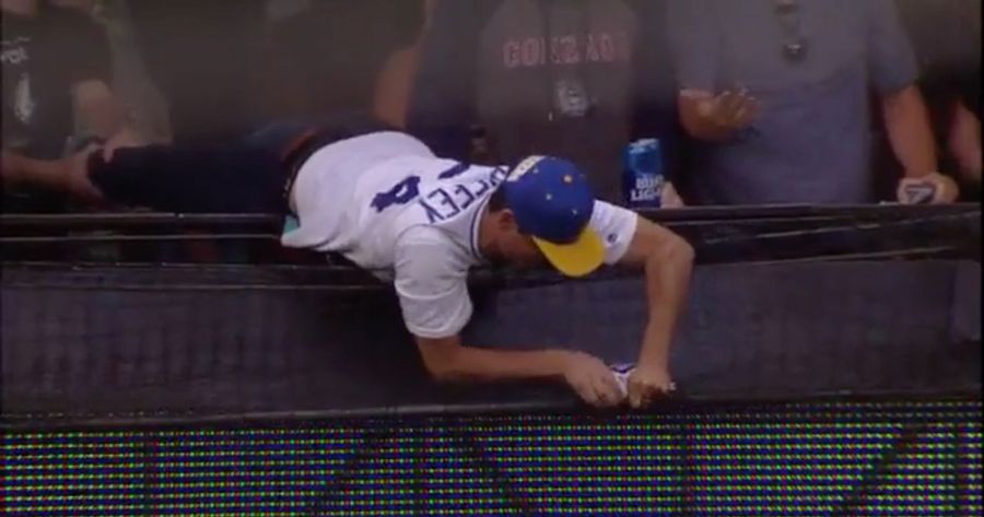 Mariners Fan Fights Stadium Netting, Loses