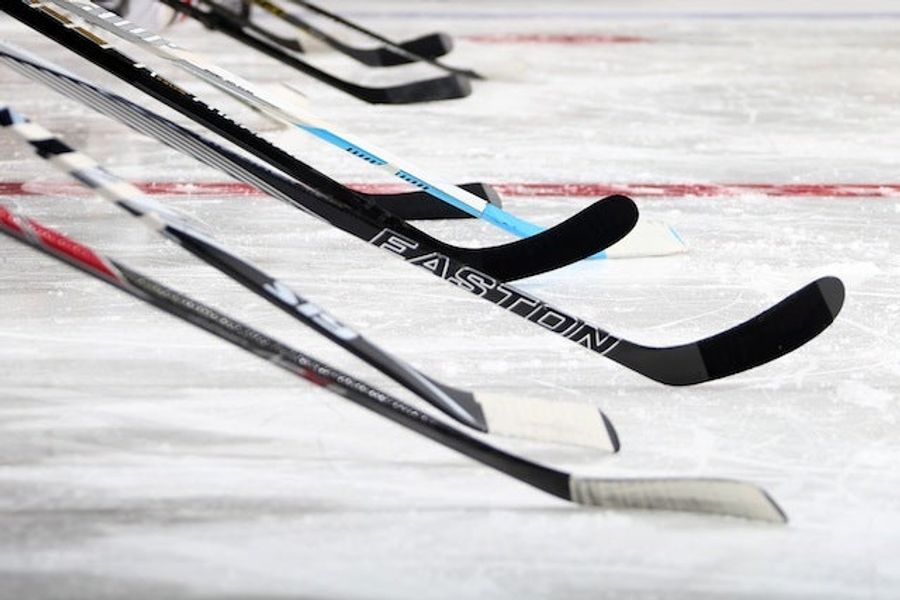 Hockey Mom Finds Herself In Twitter Beef With Hockey Teens