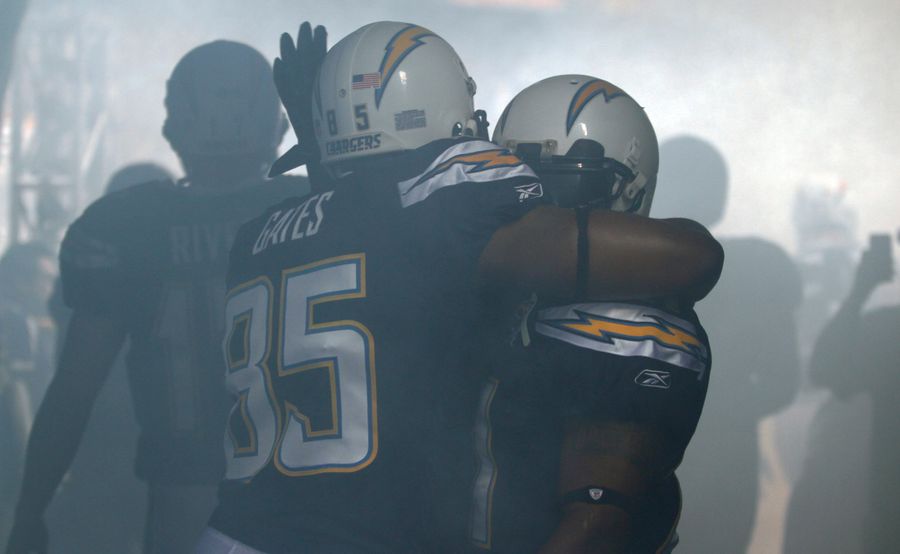 Report: Chargers Won&#39;t Let LaDainian Tomlinson&#39;s Old Teammates Attend His Hall of Fame Ceremony