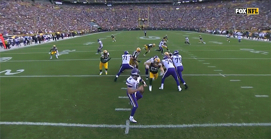 A Bullshit Penalty Let The Vikings Tie The Packers [Update]