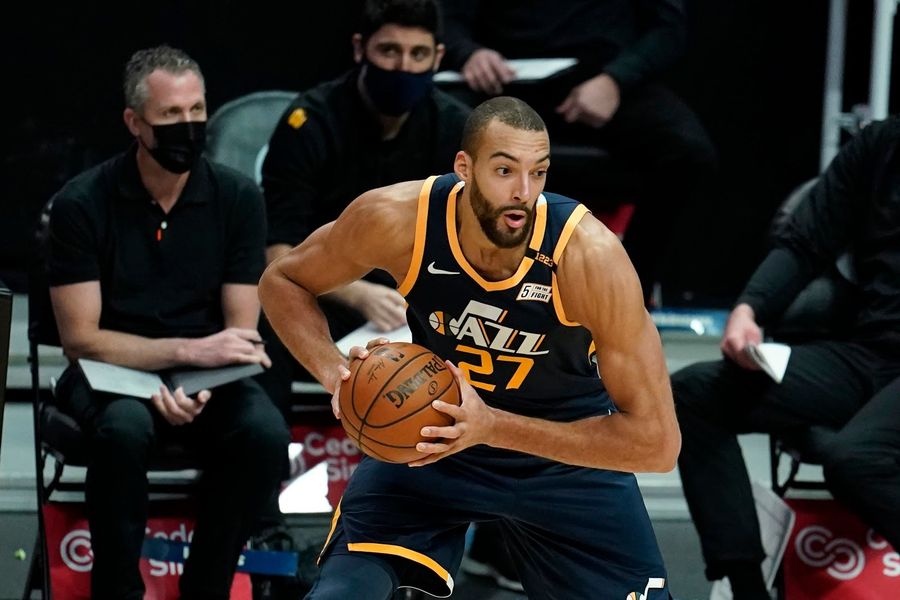 Rudy Gobert rubs hands all over 5-year, $205 million deal with Jazz