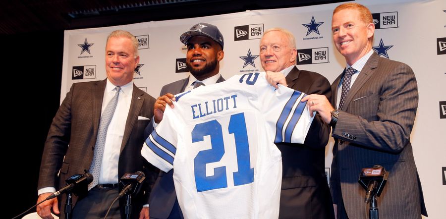 Ezekiel Elliott&#39;s Girlfriend Posts Photos Of Bruises, Claims She&#39;s A Victim Of Domestic Violence [Update]