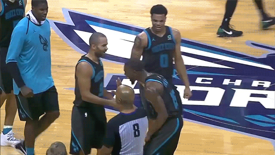 Old Tony Parker Stepped In And Gave Kemba Walker A Break, And It Ruled