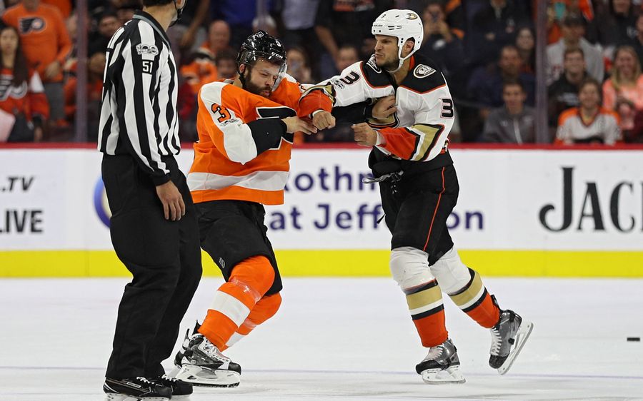 Kevin Bieksa Lands Leaping One-Punch Knockdown