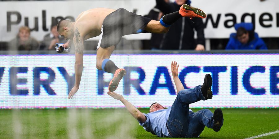 Aleksandar Mitrovic Celebrates With Idiot On The Field After Scoring A Late Equalizer