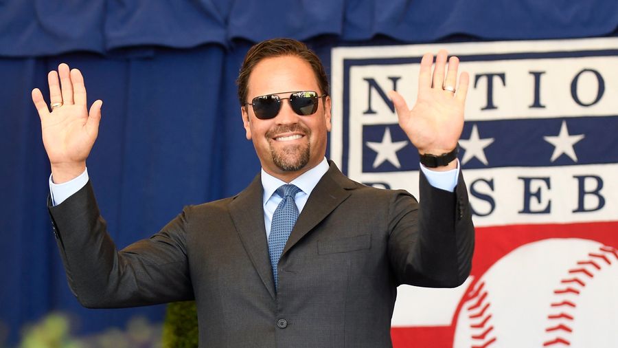 Mike Piazza Owns An Italian Soccer Team Now And He&#39;s Yellin&#39; About The Rent
