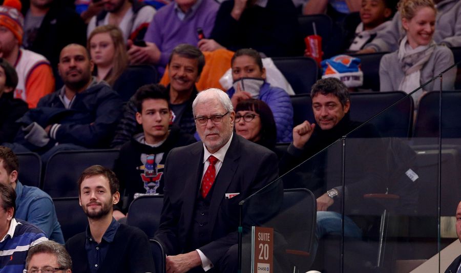 Now That Phil Jackson Is In The Toilet, Let&#39;s Laugh At The Triangle Offense<em></em>