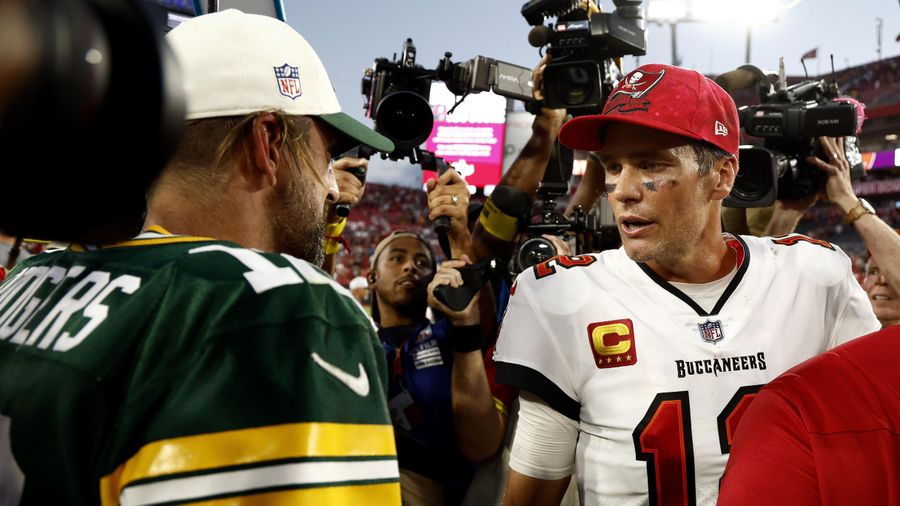 Tom Brady vs. Aaron Rodgers was a complete dud