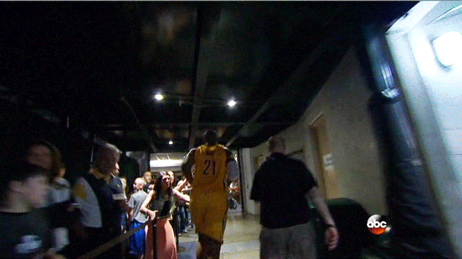 Fan Gives David West A Solid Slap On The Butt