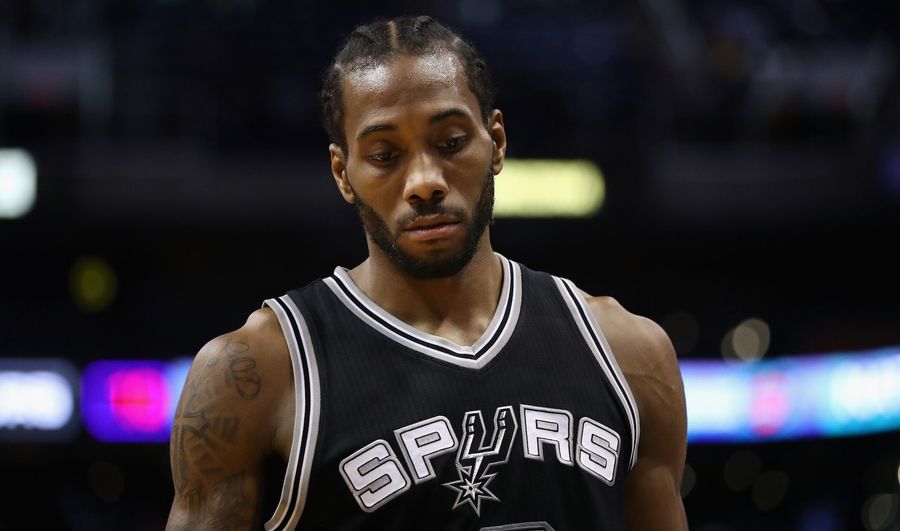 Report: Kawhi Leonard Hid From Spurs Execs When They Came To Check Up On Him