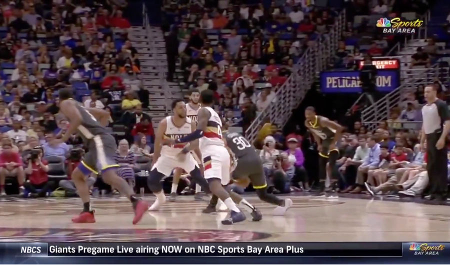 Steph Curry Leaves Warriors-Pelicans Game With Non-Contact Ankle Injury