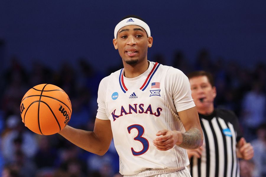 Dajuan Harris is the quiet force behind Kansas’ hoops success