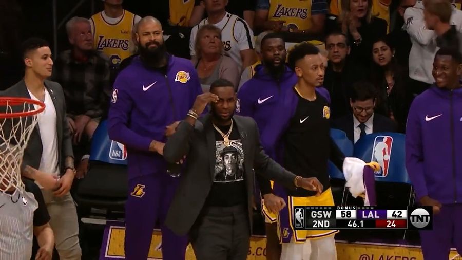 Alex Caruso&#39;s Putback Dunk Forces LeBron To Learn Another Teammate&#39;s Name