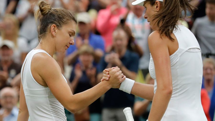 A Screaming Fan Helped Knock Out Simona Halep At Wimbledon