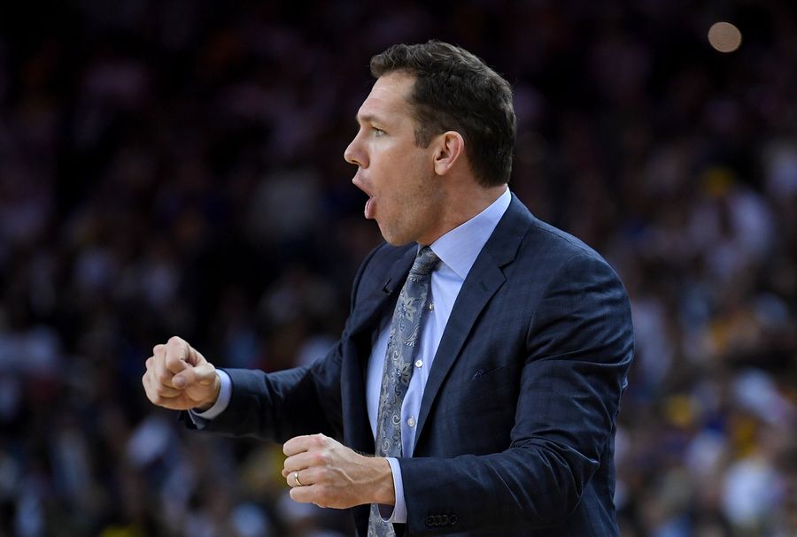 Report: Lakers Dump Luke Walton