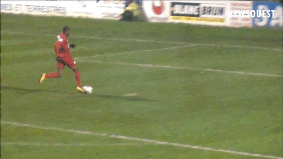 Striker Trolls The Shit Out Of Opponent By Scoring In Coldest Way Possible