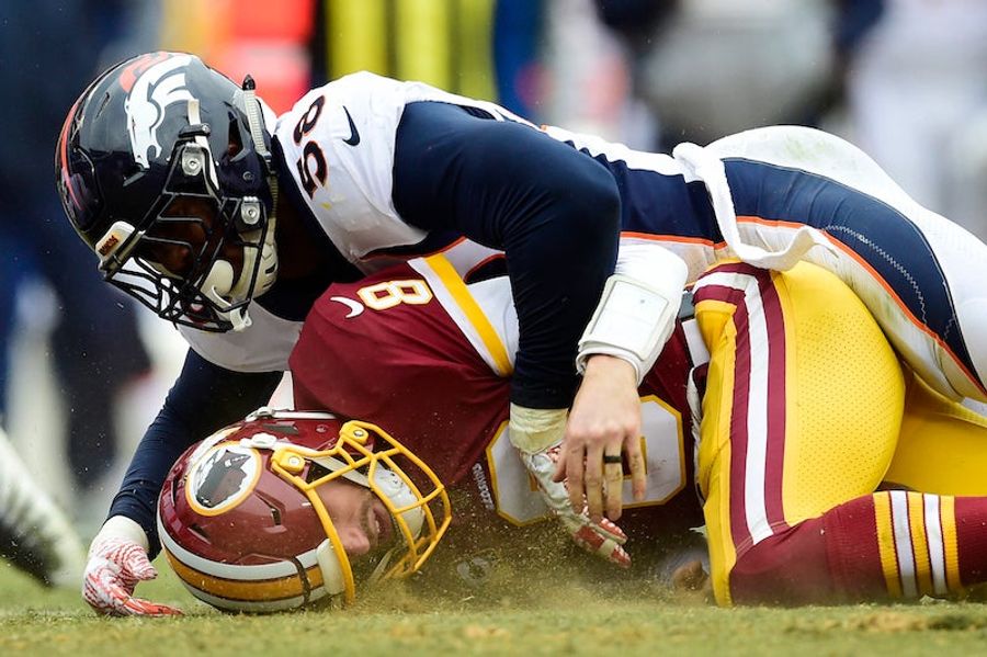 Von Miller Tries To Woo Kirk Cousins To Denver With Cereal And Rainbows