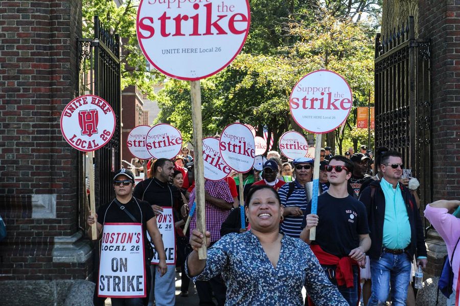 Harvard Official Told Law School Students Not To Use Funds To Feed Striking Workers 
