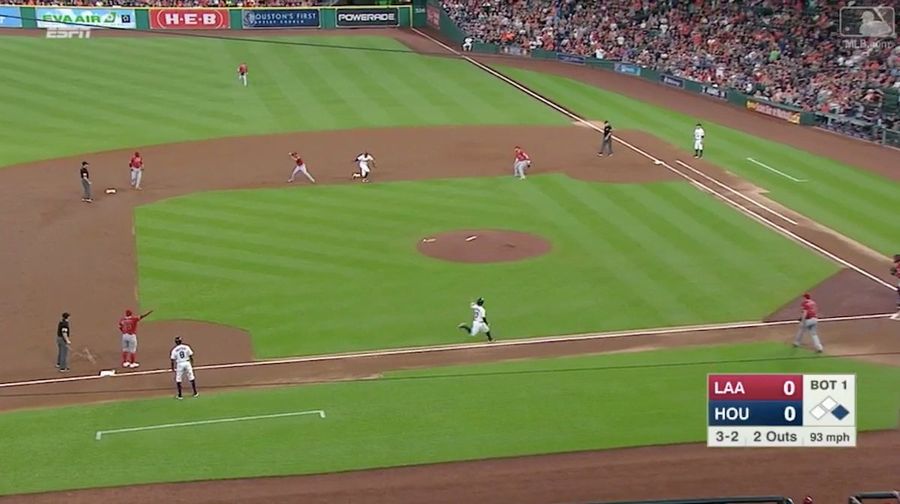 Andrelton Simmons Creates An Incredibly Satisfying Defensive Highlight