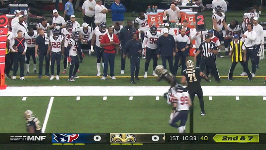 Dear ESPN, Please Stop Using Yellow In Your <i>Monday Night Football</i> Down-And-Distance Graphic [UPDATE: It&#39;s Gone]