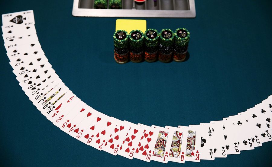 A Pro Poker Player Is Locking Himself In A Dark Room For 30 Days On A $100K Bet [Update]