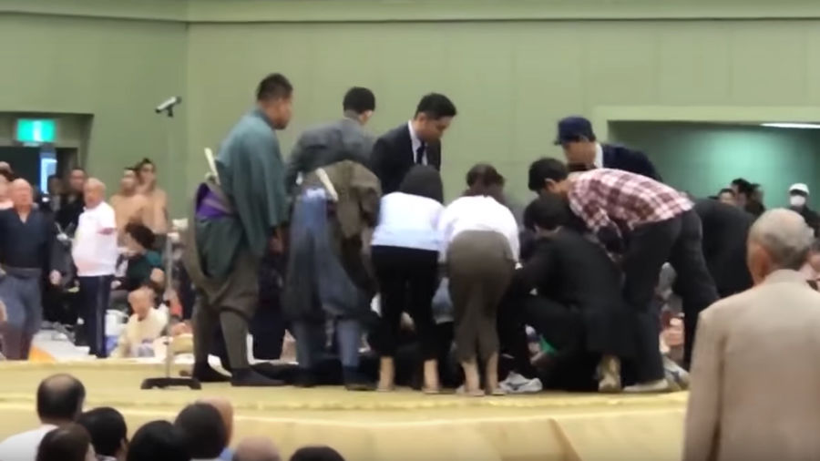 Sumo Ref Tells Women To Leave Ring After They Rush To Aid Man With Brain Hemorrhage 