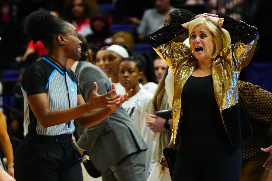 Kim Mulkey meeting the man that brought Britney Griner home is the White House story we needed