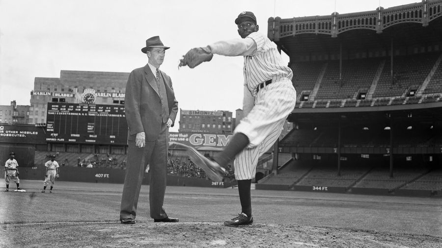 These are the oldest players in MLB history