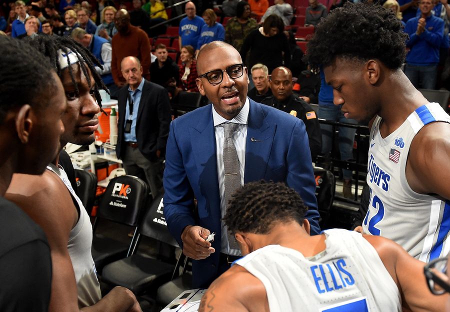 Memphis Basketball is on pause with unvaccinated players — don't be like them