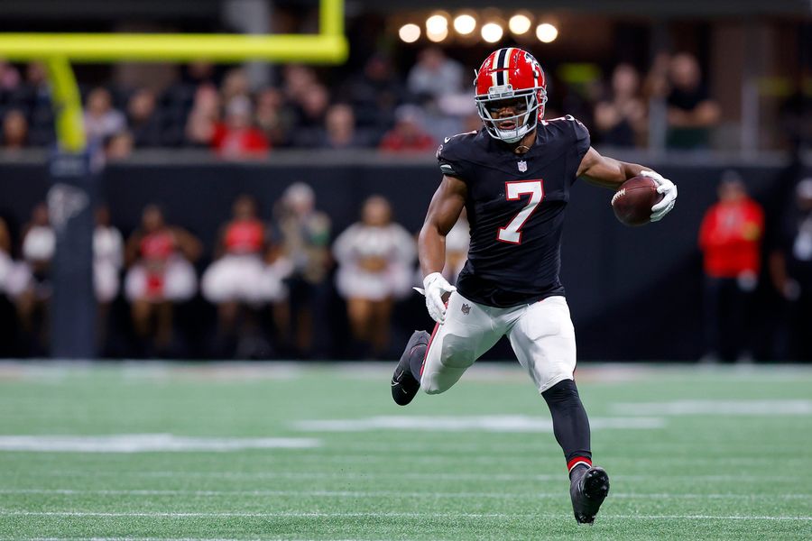 Los Falcons deberían explicar a la NFL por qué Bijan Robinson pasó gran parte de la séptima semana al margen