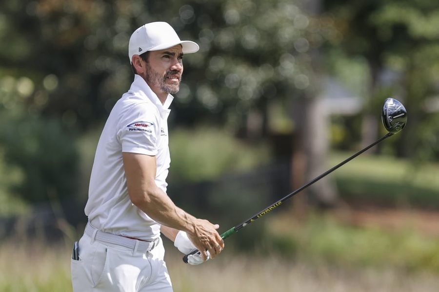 Camilo Villegas captures Bermuda title for first win since 2014