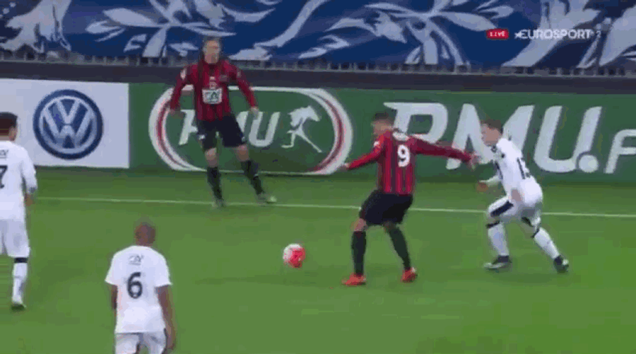 Hatem Ben Arfa Is Straight Fooling On Dudes In France