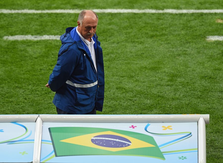 Luiz Felipe Scolari Falls On His Sword