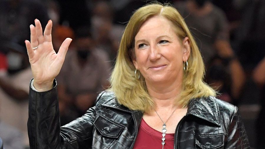 After 26 years, the WNBA finally gets chartered flights — kinda