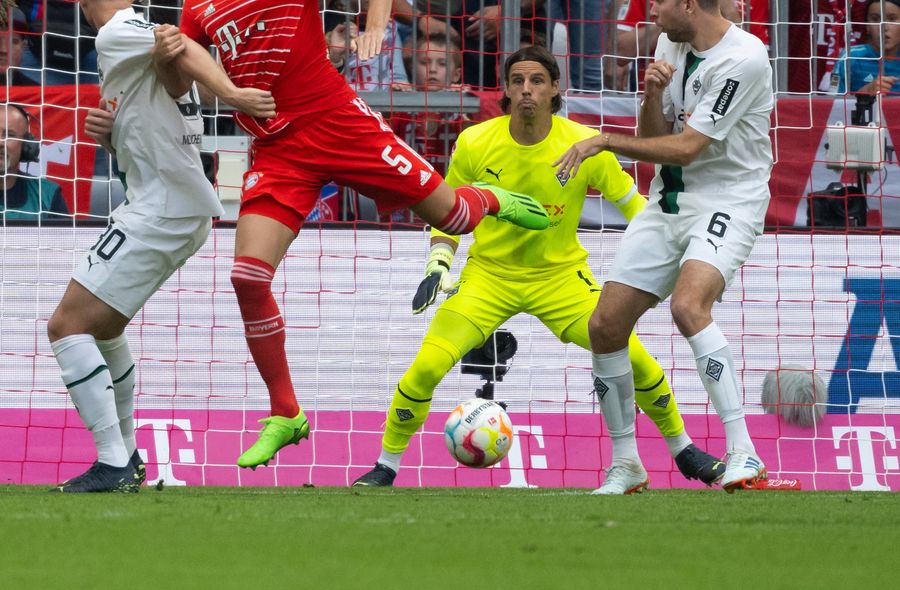 For one day, Yann Sommer channeled the spirit of Ron Tugnutt (wait Ron Tugnutt isn’t dead, right?)