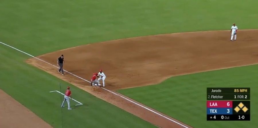 This Triple Play Confused The Hell Out Of Everyone Involved<em></em>