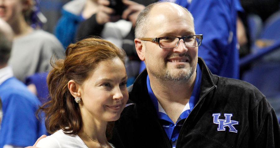 Rex Chapman To Call Kentucky Game; Prosecutors Decline Theft Charges