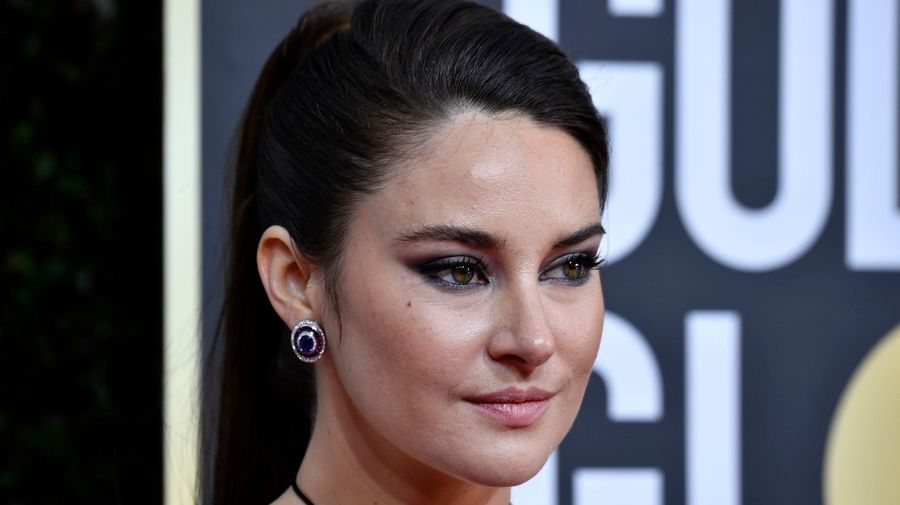 Actress Shailene Woodley confirms engagement to <em>Jeopardy!</em> nerd Aaron Rodgers